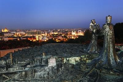 Budapest, Kilátókő-szobor a Gellért-hegyen-stock-foto