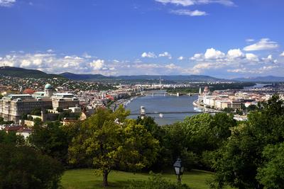 Budapest, látkép a Gellért hegyről-stock-foto