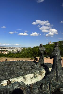 Budapest, Kilátókő-szobor a Gellért-hegyen-stock-foto