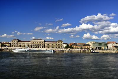 A Budapesti Corvinus Egyetem központi épülete-stock-foto