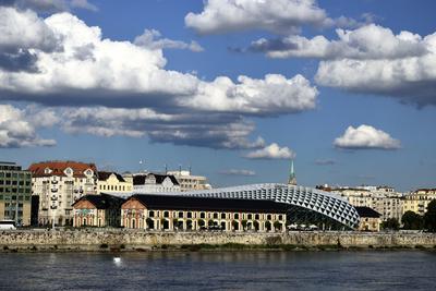 Budapest, Bálna kulturális központ-stock-foto