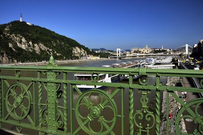 Budapest, a Gellért-hegy és a Duna-stock-foto