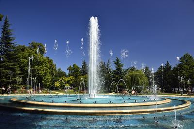 Margit-sziget, zenélő szökőkút-stock-foto