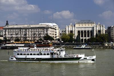 A Duna és a Pesti Vigadó-stock-foto