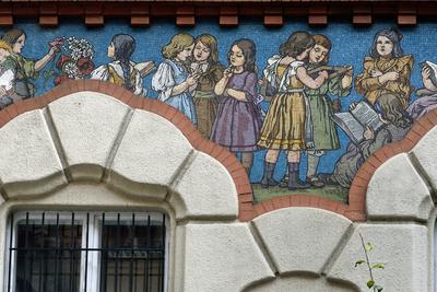 Szecessziós iskolaépület Erzsébetvárosban-stock-foto