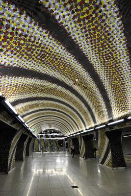 A 4-es metró Gellért téri állomása-stock-foto