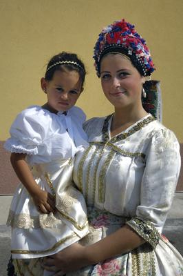 Sárközi népviselet-stock-foto