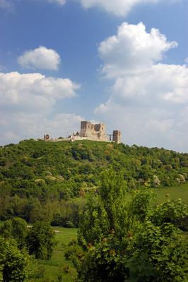 A Cseszneki Vár látványa a Bakony hegységben-stock-foto