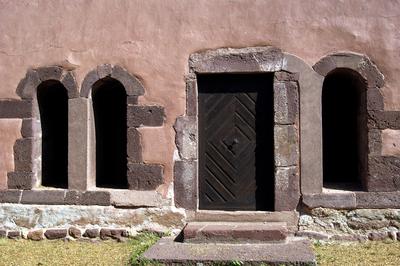 Felsőörsi prépostsági templom. A Balaton-környék legjelentősebb román-kori épülete a felsőörsi prépostsági templom.-stock-foto