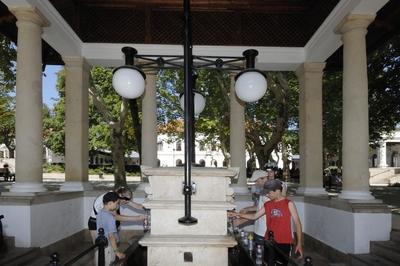 Balatonfüred, Kossuth Lajos forrás-stock-foto