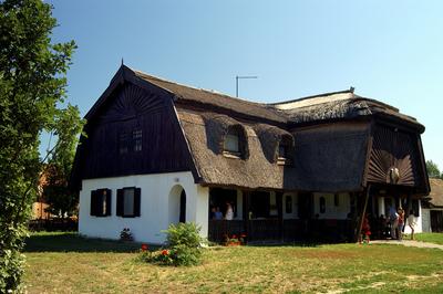 Tiszavárkonyi Népművészeti Alkotóház-stock-foto