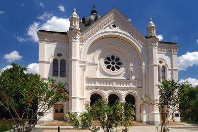 Szolnoki Galéria, az egykori zsinagóga épületében-stock-foto
