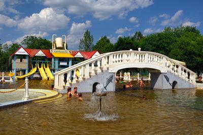 Cserkeszőlő Fürdő és Gyógyászati Központ-stock-foto