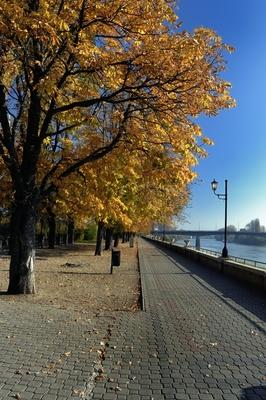 A szolnoki Tisza-híd-stock-foto