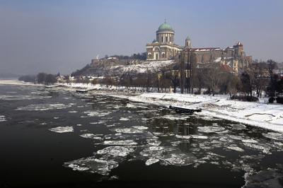 Esztergom-stock-foto