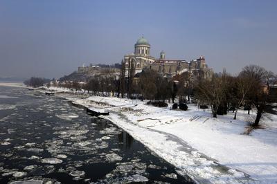 Esztergom-stock-foto