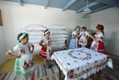 Géderlaki népviselet-stock-foto