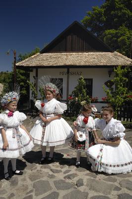 Hollókő-stock-foto