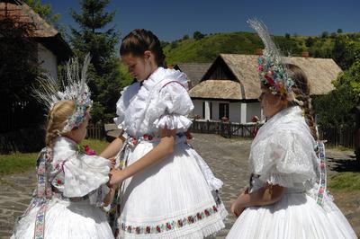 Hollókő-stock-foto