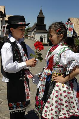 Hollókő-stock-foto