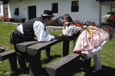 Hollókő-stock-foto