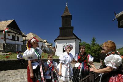 Hollókő-stock-foto