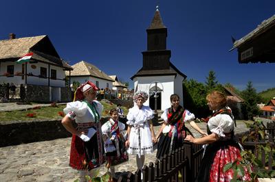 Hollókő-stock-foto