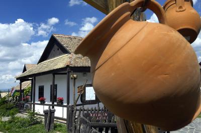 Hollókő-stock-foto