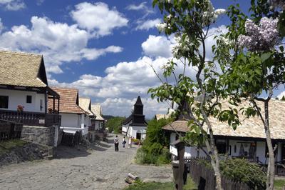 Hollókő-stock-foto