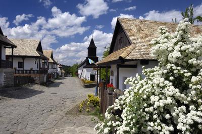 Hollókő-stock-foto