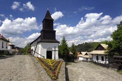 Hollókő-stock-foto