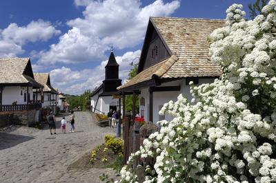 Hollókő-stock-foto