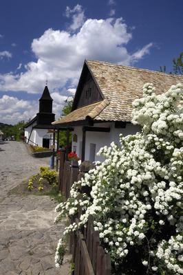 Hollókő-stock-foto