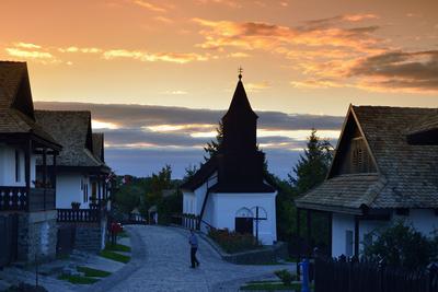 Hollókő-stock-foto