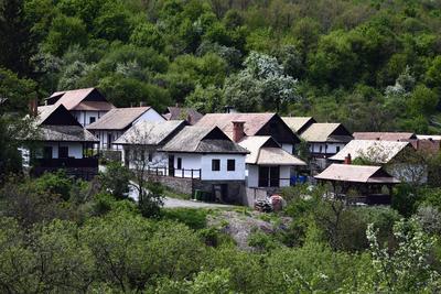 Hollókő-stock-foto