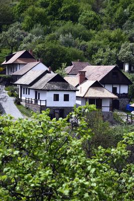 Hollókő-stock-foto