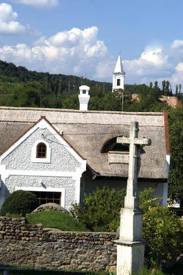 Salföld, hagyományos, népi építészetű lakóházak.-stock-foto