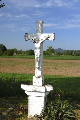 Útmenti kereszt Monostorapáti határában-stock-foto