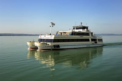 Sétahajó a Balatonon.-stock-foto