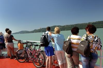Tihany látványa a Balatonról-stock-foto