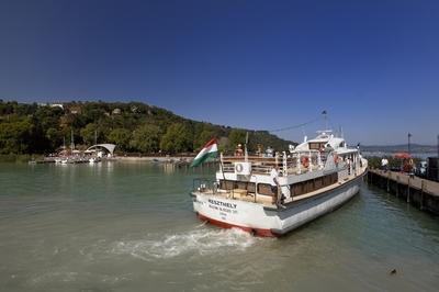 A tihanyi hajóállomás-stock-foto