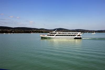 Sétahajó a Balatonon.-stock-foto