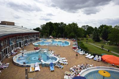 Gyopárosfürdő-stock-foto