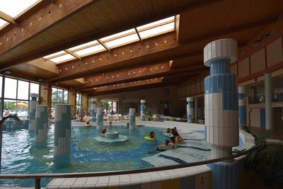 Gyopárosfürdő-stock-foto