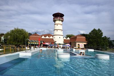 Gyopárosfürdő-stock-foto