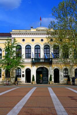 Békéscsaba, Városháza, Szent István tér-stock-foto