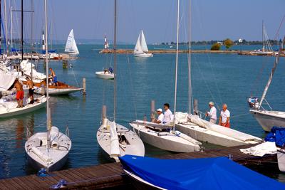 Balatonföldvár, vitorláskikötő-stock-foto