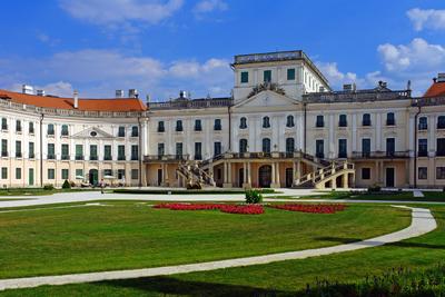 Fertőd, Esterházy-kastély-stock-photo