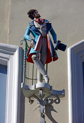 Ruházati bolt cégére Székesfehérváron-stock-foto