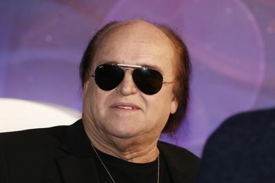 Elindult A Dal 2018. A korábbról ismert zsűritagok, Frenreisz Károly és Both Miklós mellé idén Schell Judit és Mező Misi ül be a zsűri székébe. A műsorvezetők Rátonyi Kriszta és Fehérvári Gábor Alfréd, Freddie lesznek.-stock-foto